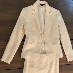 Theory skirt suit cream tweed 0/2 like new w/o tag